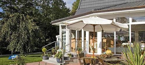 Hotel Herrlichkeit Dornum Janssen Buitenkant foto